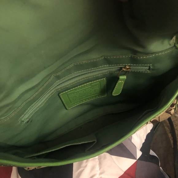 COACH PURSE - Picture 3 of 3